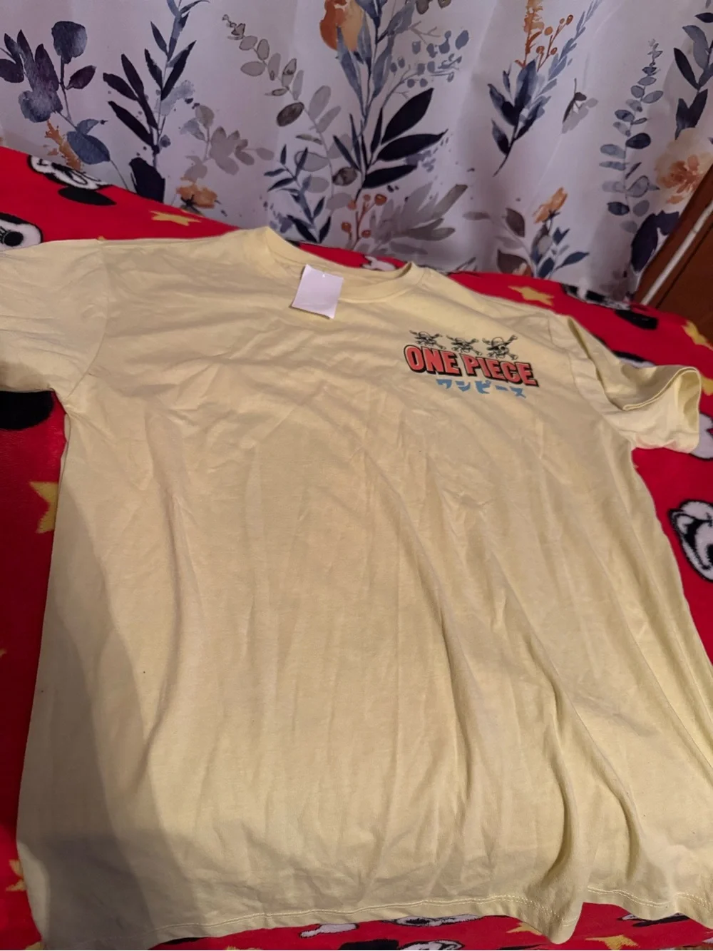 Onepiece Graphic Tee - Crewneck Size Large NWT C5